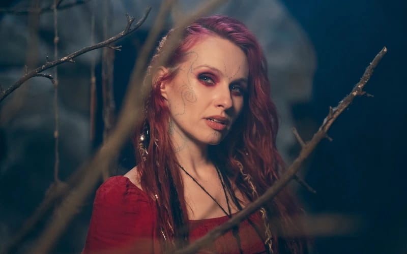 %100 Metal Sunar: Fabienne Erni