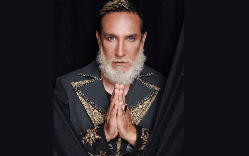  Tarık Mengüç ile " Delice Bir Roman Gecesi " | This is Şakşuka!