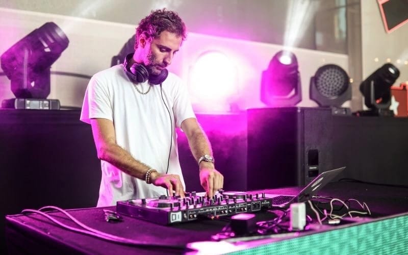 2000’s Indie Party: YES, INDIED!