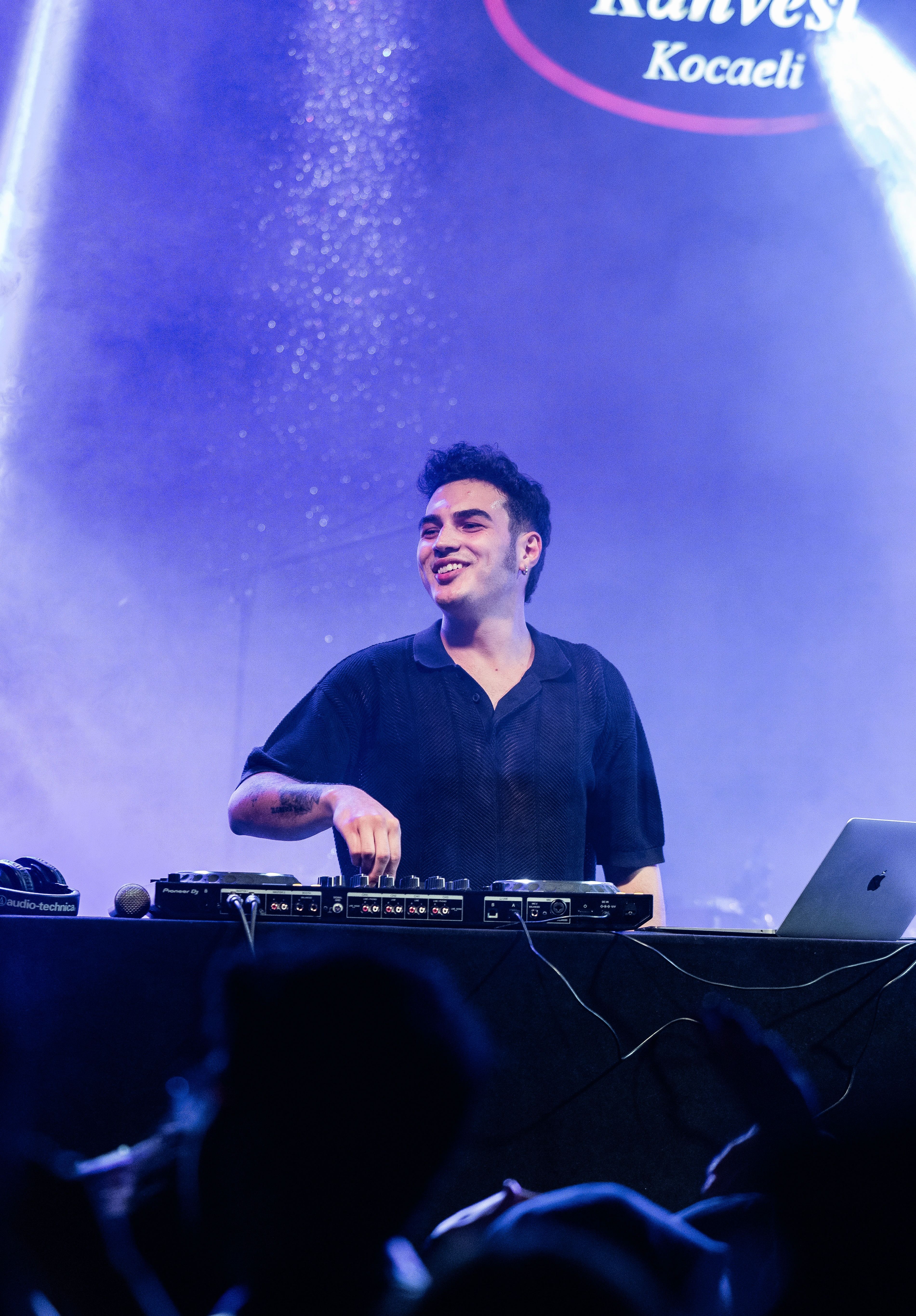 All Night 90’s Mehmet Taş