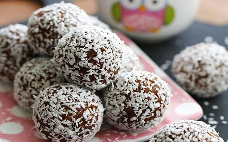 Çocuk Şefler Mini Ellerden Çikolatalı Lezzetler ( 07-10 YAŞ )