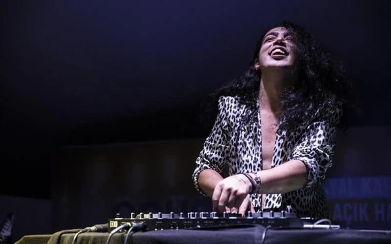 Dj Ali Taş ile 90'lar 2000'ler Türkçe Pop Gecesi Yılbaşı Özel poster