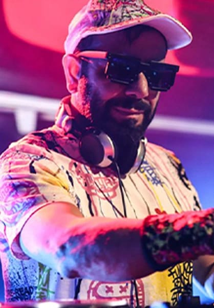 Dj Hakan Küfündür ile 90'lar & 2000'ler Türkçe Pop White Party