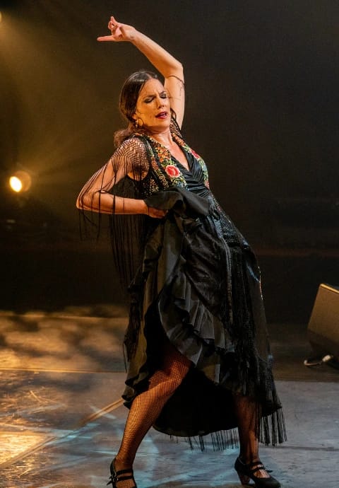 "Emuná" Cristina Aguilera Flamenko Dans Gösterisi