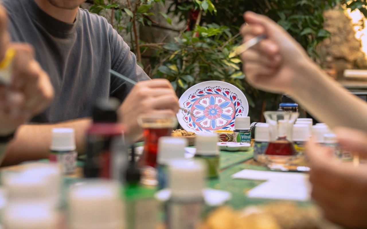 İstanbul Workshops Çini Atölyesi