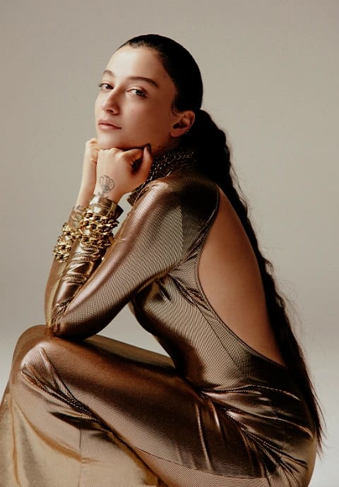 Hep Yeni Kal Sunar: Melike Şahin