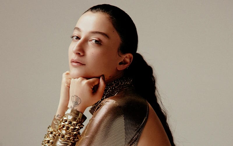 Hep Yeni Kal Sunar: Melike Şahin