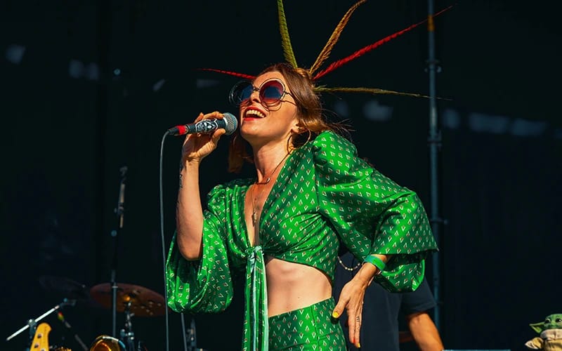 Özge Ürer ile 'Friday Vibes’