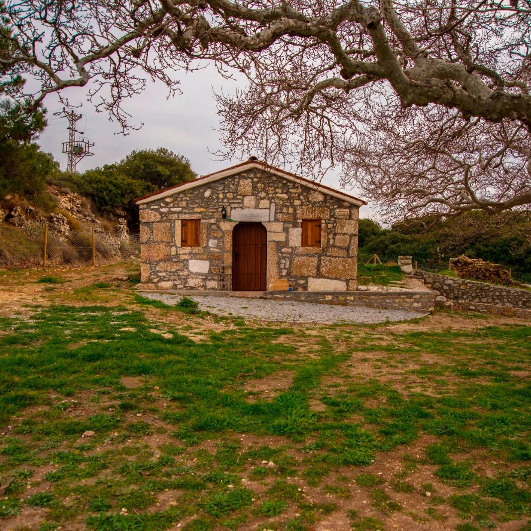 Bozcaada Ayazma Manastırı görseli