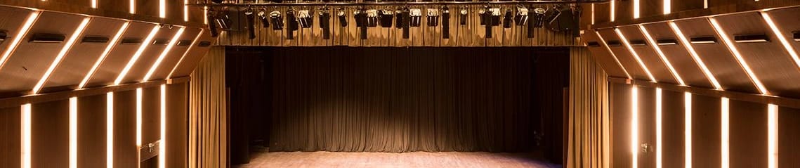 İstanbul Devlet Tiyatrosu Mecidiyeköy Büyük Sahne görseli