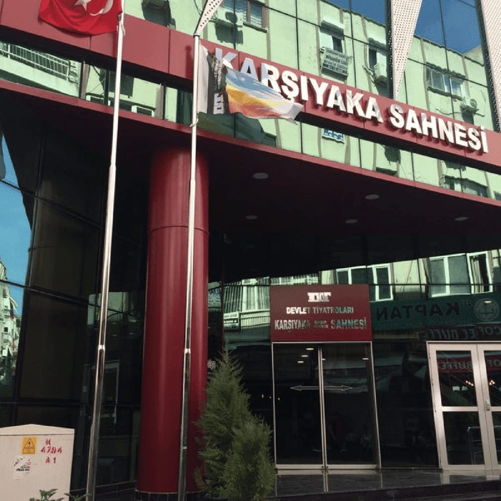 İzmir Devlet Tiyatrosu Karşıyaka Ragıp Haykır Sahnesi görseli