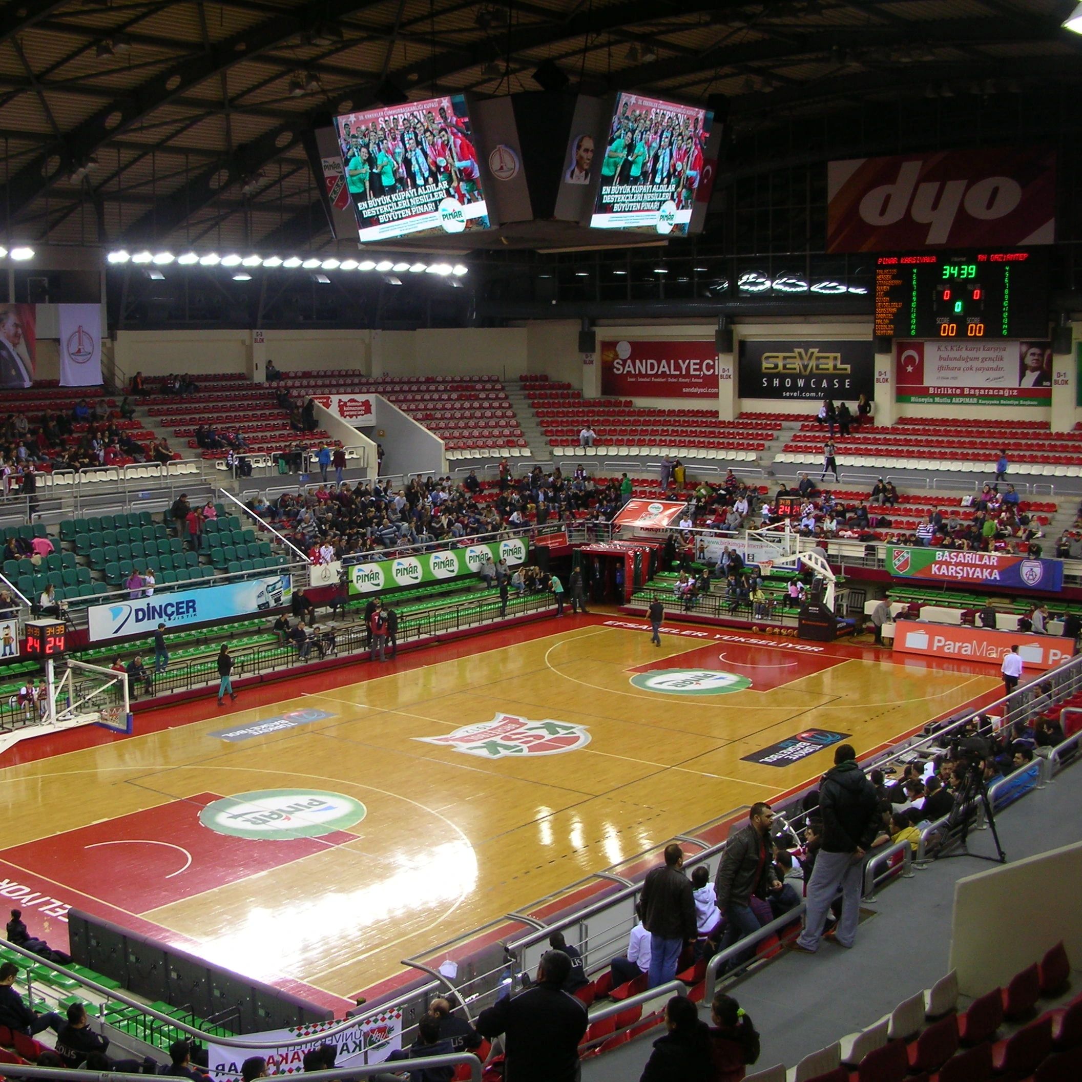Mustafa Kemal Atatürk Karşıyaka Spor Salonu görseli