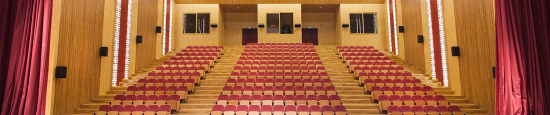 Rauf Raif Denktaş Kültür ve Kongre Sarayı Küçük Salon