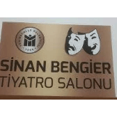 Sinan Bengier Tiyatro Salonu görseli