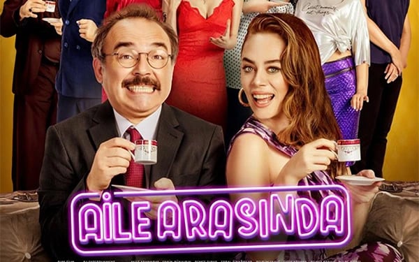 Aile Arasında Film Gösterimi poster