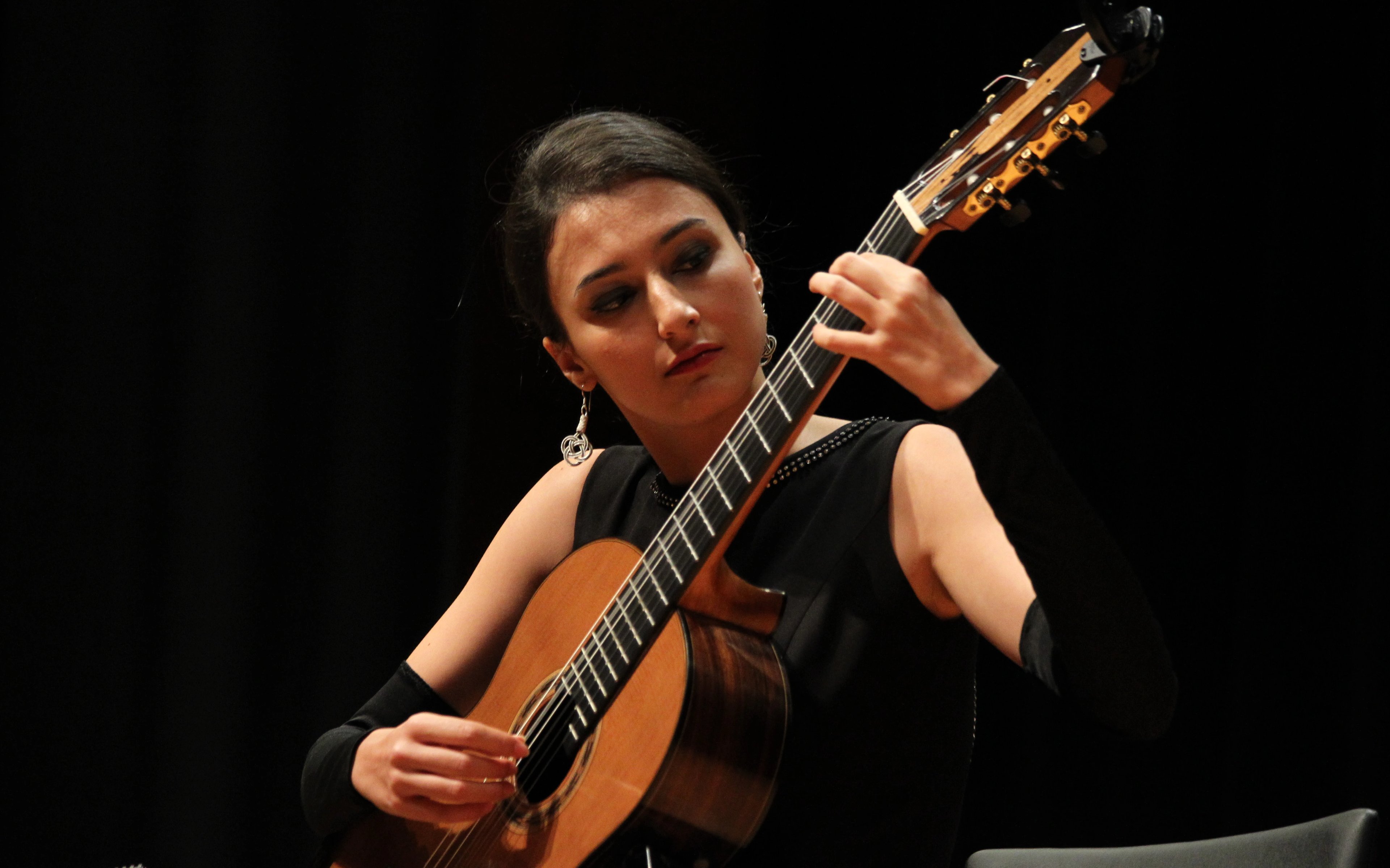 Begül Erhan Gitar Resitali poster