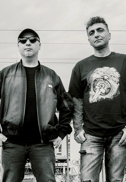 Cemiyette Pişiyorum, Öncesi: Deli Gömleği