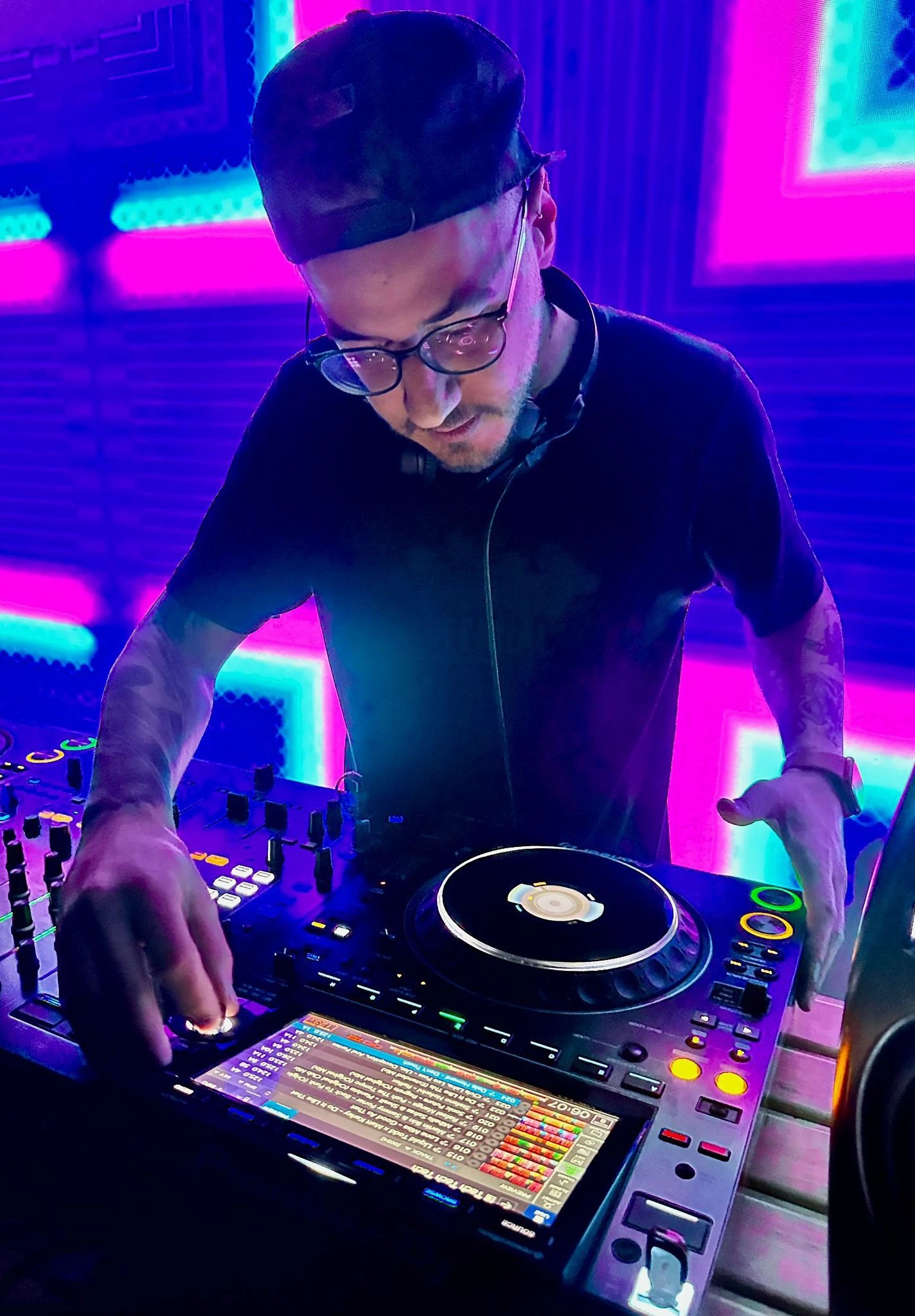 DJ Berat Ünlü ile Türkçe Pop Gecesi