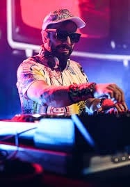 Dj Hakan Küfündür