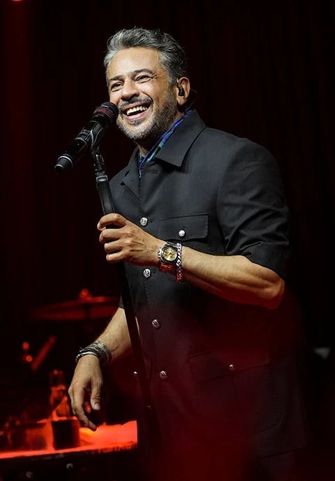 Emre Altuğ Sevgililer Günü Özel