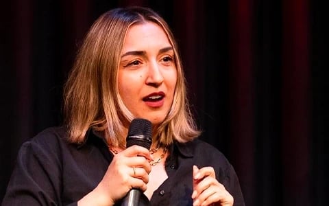 Özge Özel - Stand Up poster