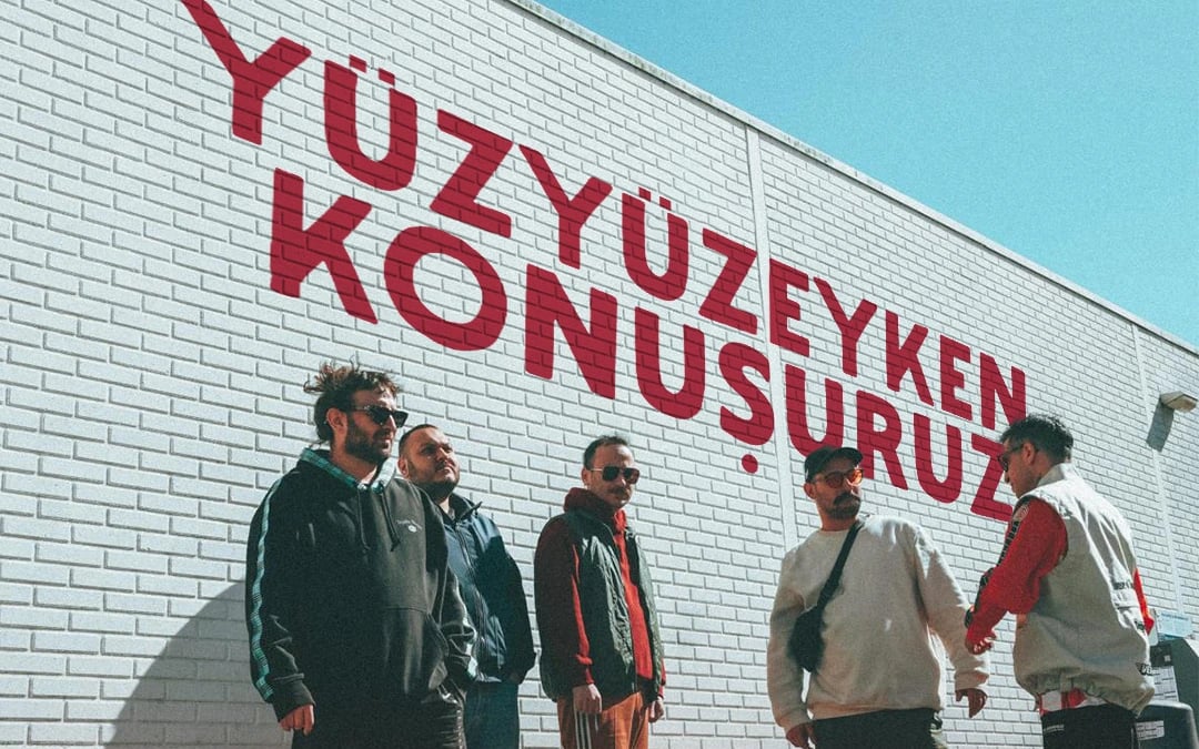 Yüzyüzeyken Konuşuruz Konseri poster