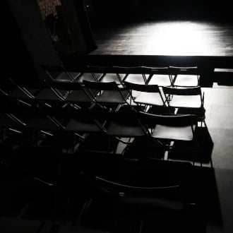 Gri Sahne mekan logosu