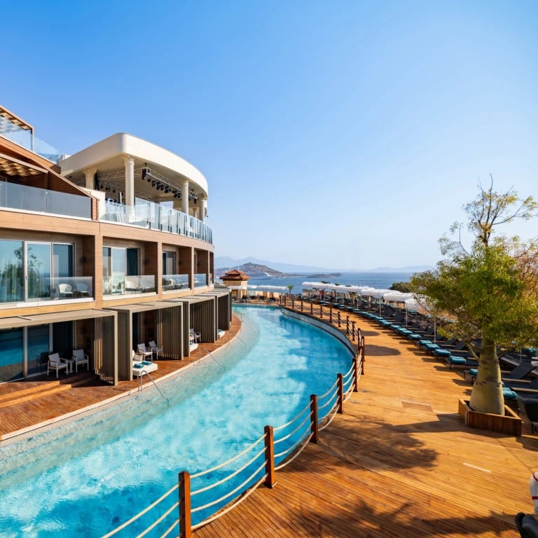Qlusive Hotel - Kuşadası mekan logosu