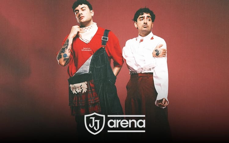  Dolu Kadehi Ters Tut Konseri