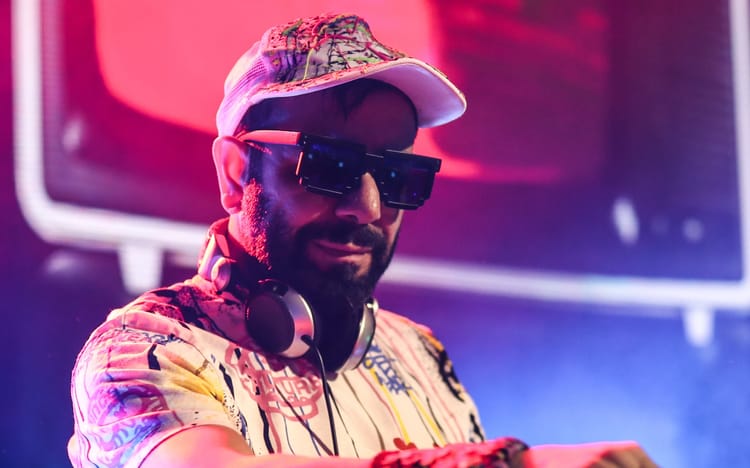 Dj Hakan Küfündür ile 90'lar & 2000'ler Türkçe Pop Parti