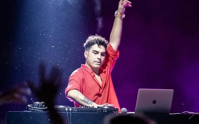 Yılbaşı Partisi 90'lar Türkçe Pop Gecesi DJ Mehmet Taş