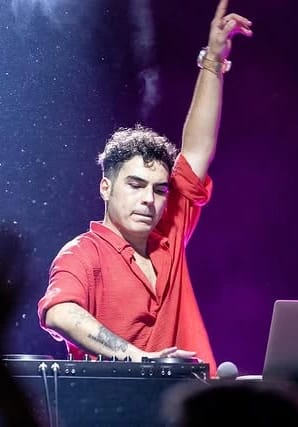 Yılbaşı Partisi 90'lar Türkçe Pop Gecesi DJ Mehmet Taş