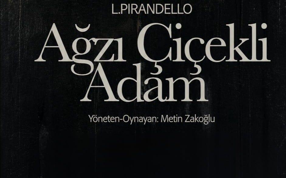 Ağzı Çiçekli Adam