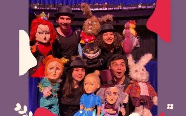 Alice Harikalar Diyarında Tiyatro Oyunu