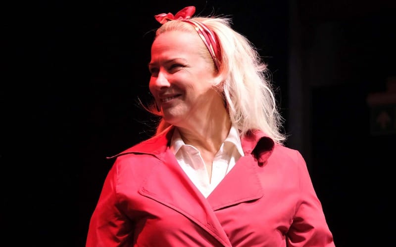 Annemin Cenazesi: Tiyatro Oyunu