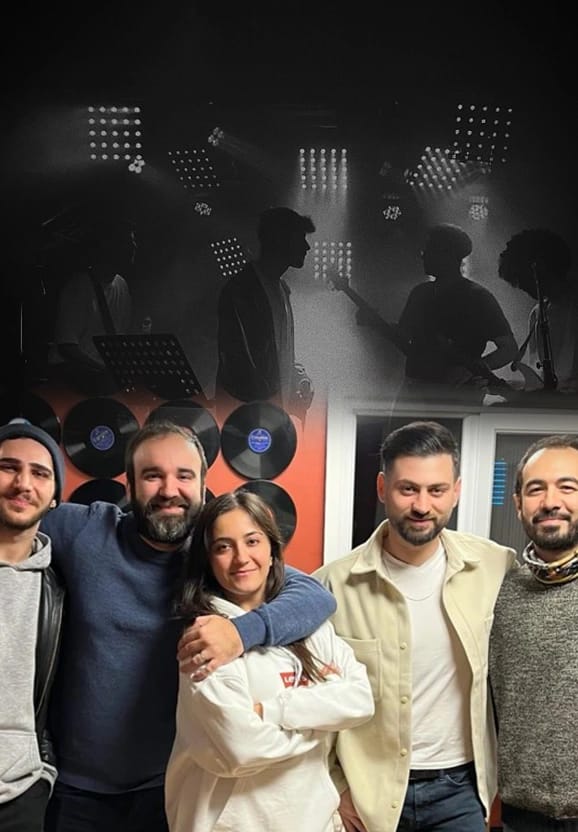 Beyaz Geceler | 6/4 Band