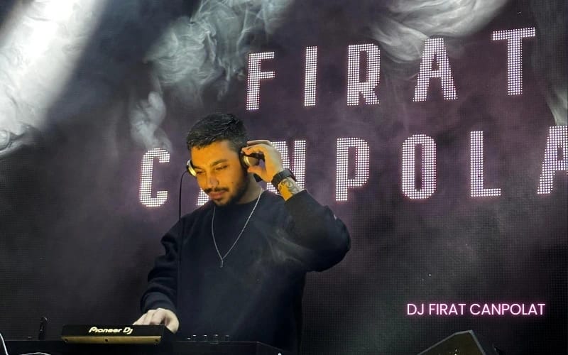 DJ Fırat Canpolat ile 90’lar 2000’ler - 2026 Yeni Yıl Partisi