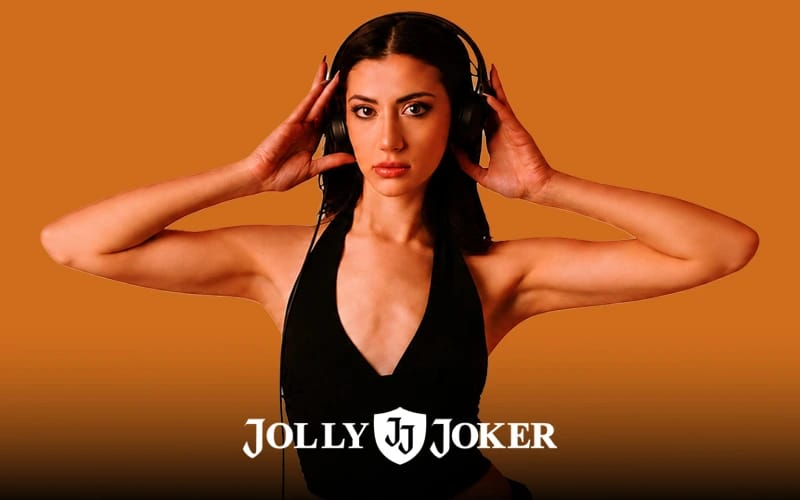 DJ Sibel Kaçan