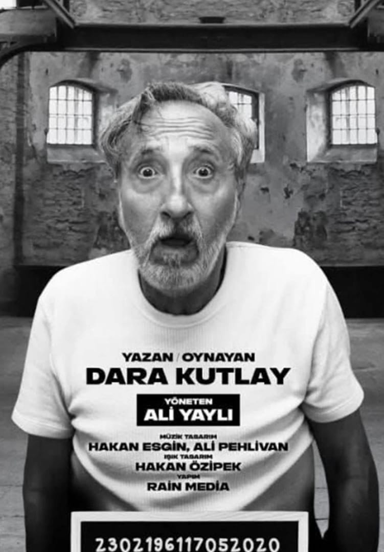 İnterpol Peşimde: Aranıyorum