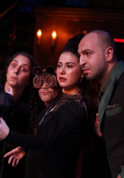 İntihar Dükkanı