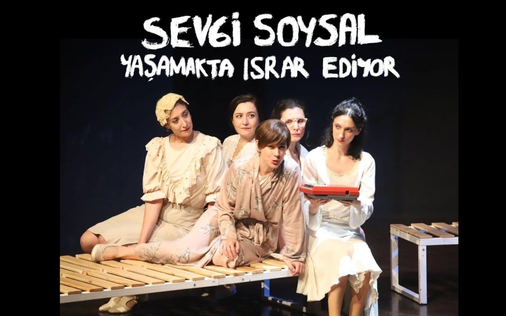 Sevgi Soysal Yaşamakta Israr Ediyor