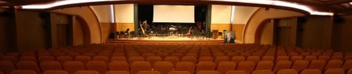 Adana Büyükşehir Belediyesi Tiyatro Salonu görseli