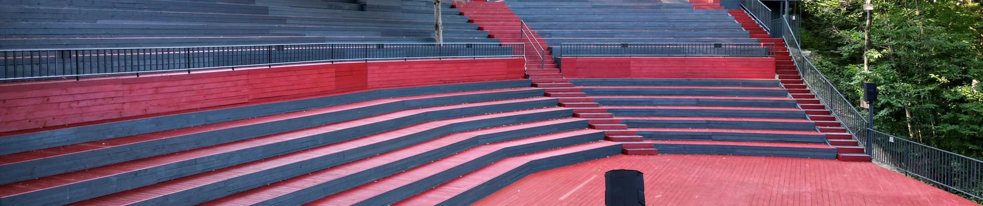 Ayrı Gezegen Gösteri Merkezi Açıkhava Sahne görseli