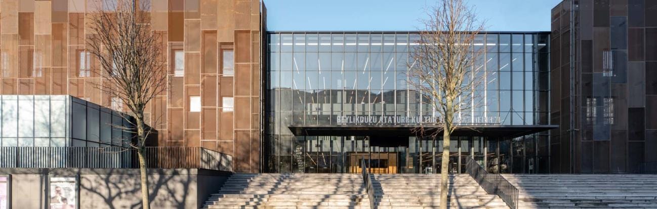 Beylikdüzü Atatürk Kültür ve Sanat Merkezi (BAKSM) görseli