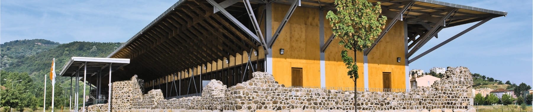 Gölcük Kervansaray Sahnesi görseli