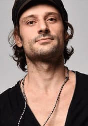 Bora Üzer