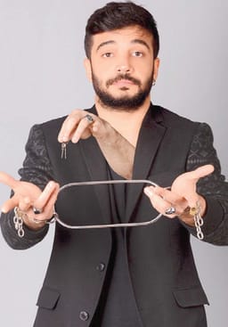 Enver  Ertaş