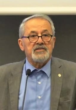 Naci  Görür