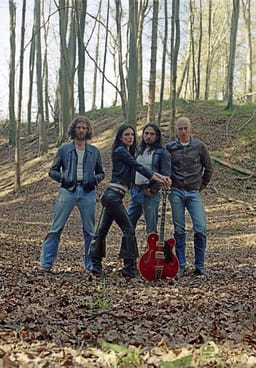Wolf  Alice