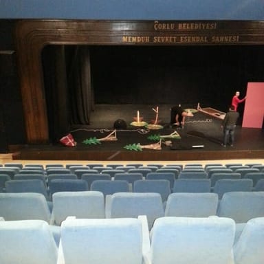 Çorlu Memduh Şevket Esendal Sahnesi görseli